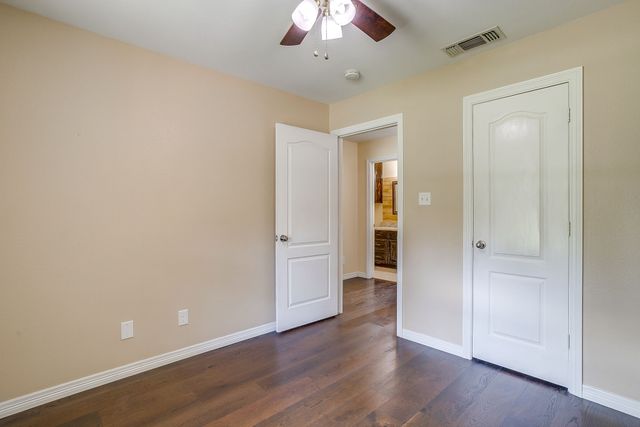 115 Pleasant Oaks Lane, Springtown, TX 76082
