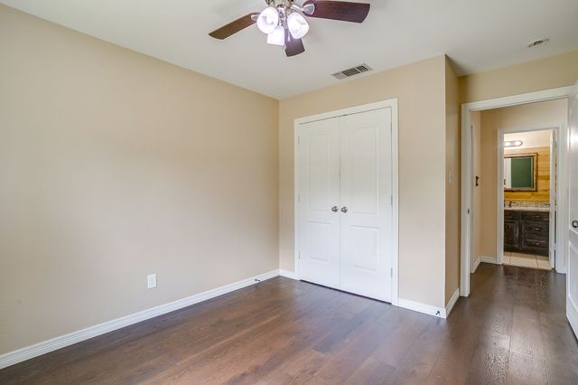 115 Pleasant Oaks Lane, Springtown, TX 76082