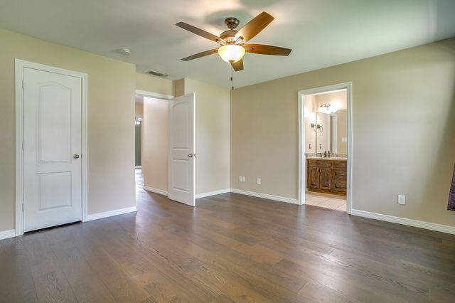 115 Pleasant Oaks Lane, Springtown, TX 76082
