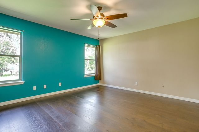 115 Pleasant Oaks Lane, Springtown, TX 76082