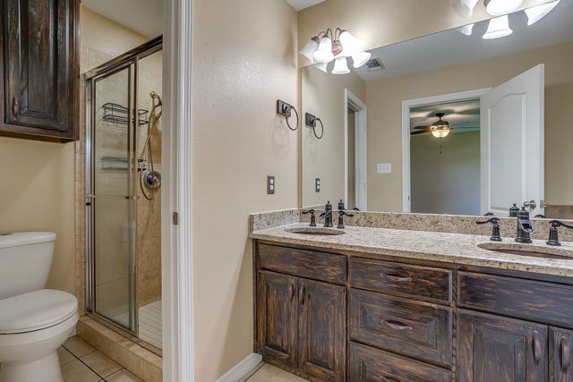115 Pleasant Oaks Lane, Springtown, TX 76082
