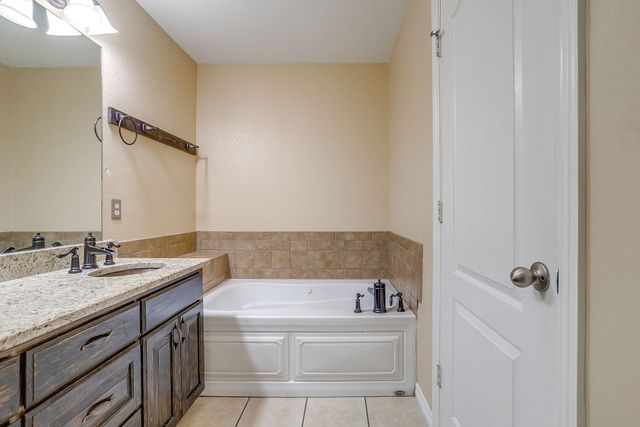 115 Pleasant Oaks Lane, Springtown, TX 76082
