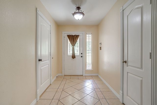 115 Pleasant Oaks Lane, Springtown, TX 76082