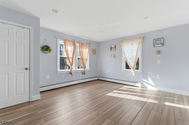 185 Washington Ave, Hawthorne Boro, NJ 07506