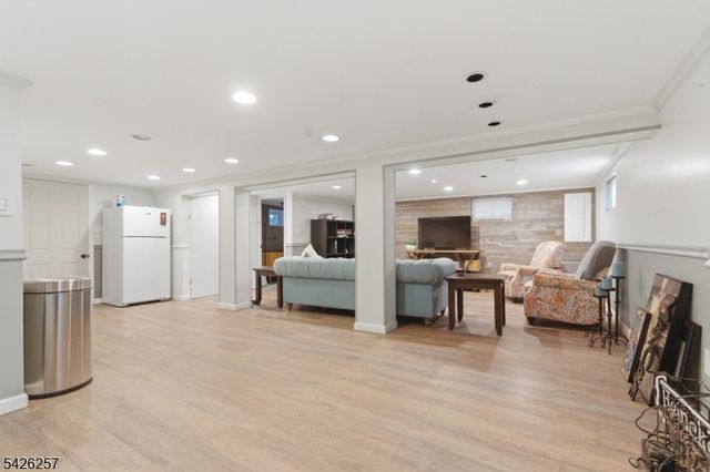 185 Washington Ave, Hawthorne Boro, NJ 07506