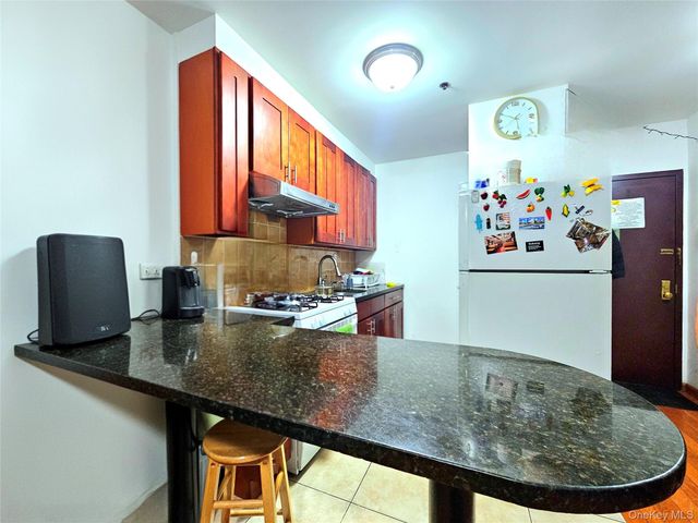 3738 103rd Street N2A, Corona, NY 11368