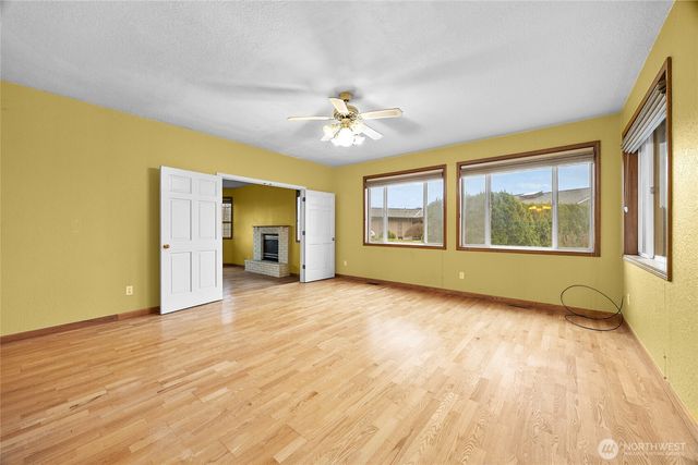 4802 51st Street Ct E, Tacoma, WA 98443