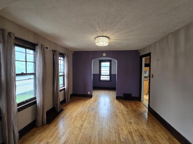 147 E Cotton STREET, Fond Du Lac, WI 54935