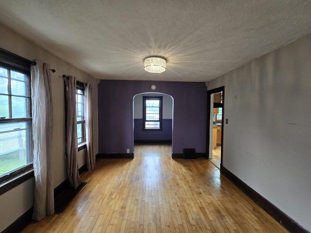 147 E Cotton STREET, Fond Du Lac, WI 54935