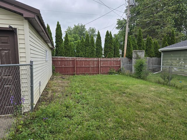 147 E Cotton STREET, Fond Du Lac, WI 54935
