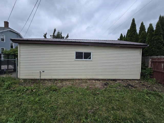 147 E Cotton STREET, Fond Du Lac, WI 54935
