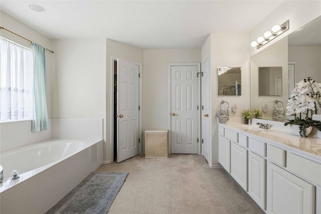 3006 Bradford Park DR, Round Rock, TX 78664