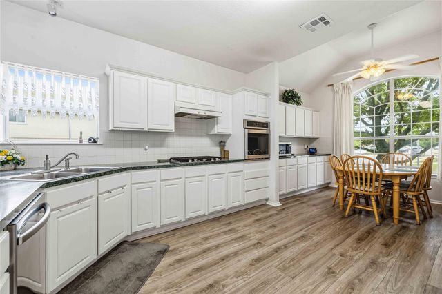 3006 Bradford Park DR, Round Rock, TX 78664