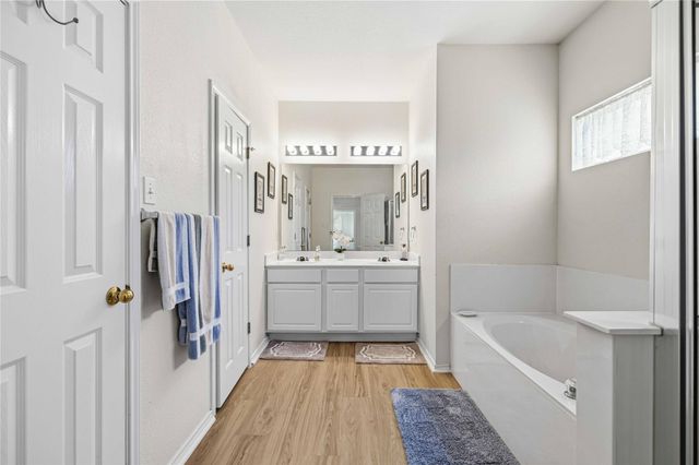 3006 Bradford Park DR, Round Rock, TX 78664
