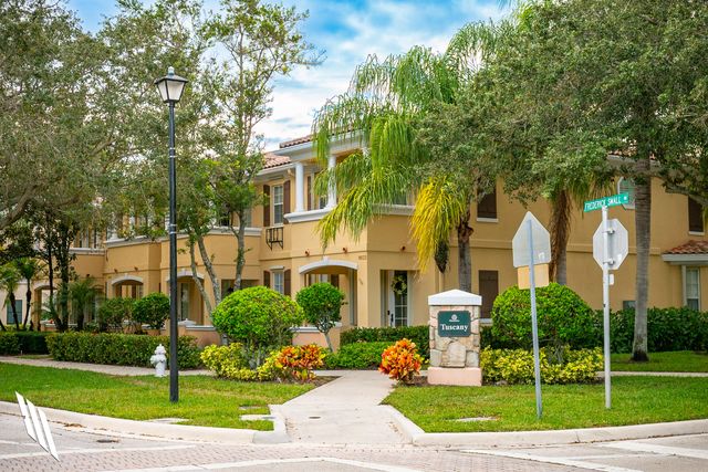 4030 Community Drive, Jupiter, FL 33458