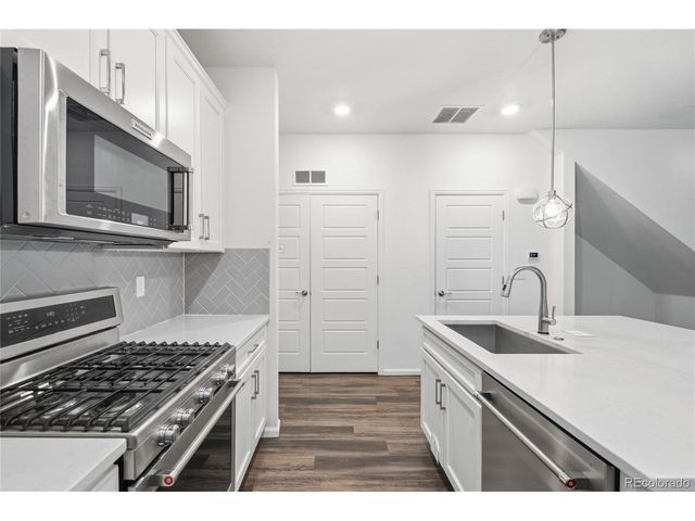17965 E 103rd Ave, Commerce City, CO 80022