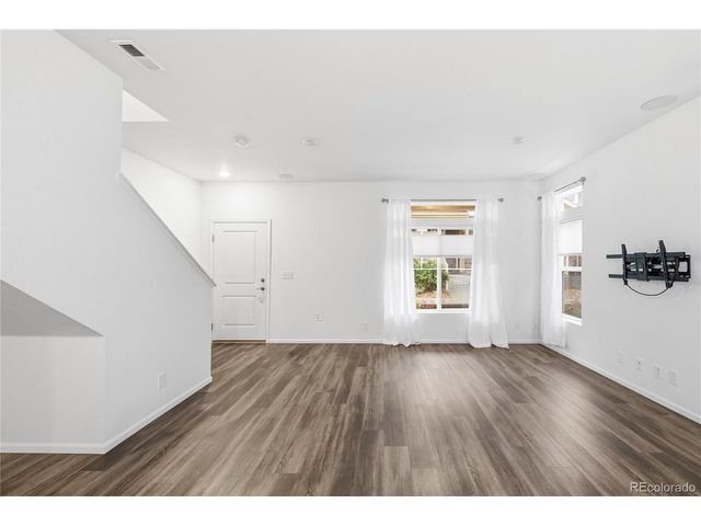17965 E 103rd Ave, Commerce City, CO 80022