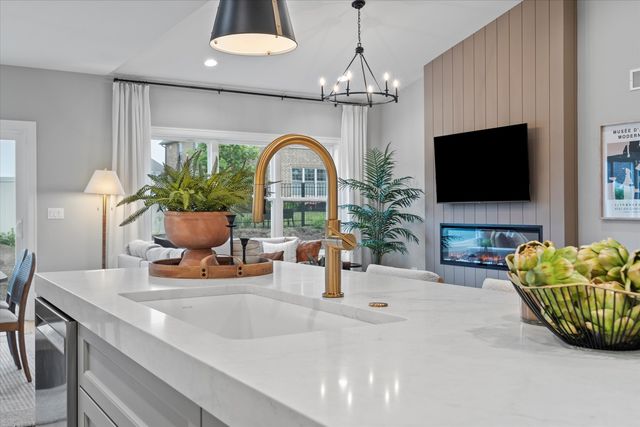 16580 Kayla Drive, Lemont, IL 60439