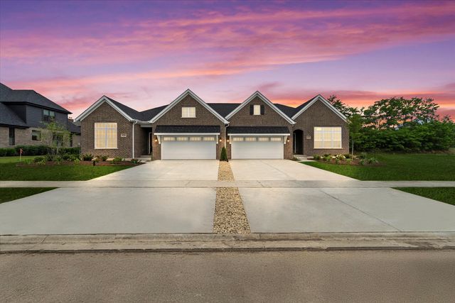 16580 Kayla Drive, Lemont, IL 60439