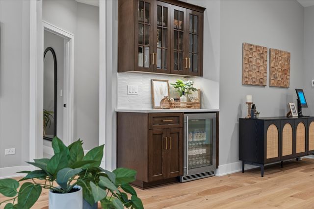 16580 Kayla Drive, Lemont, IL 60439