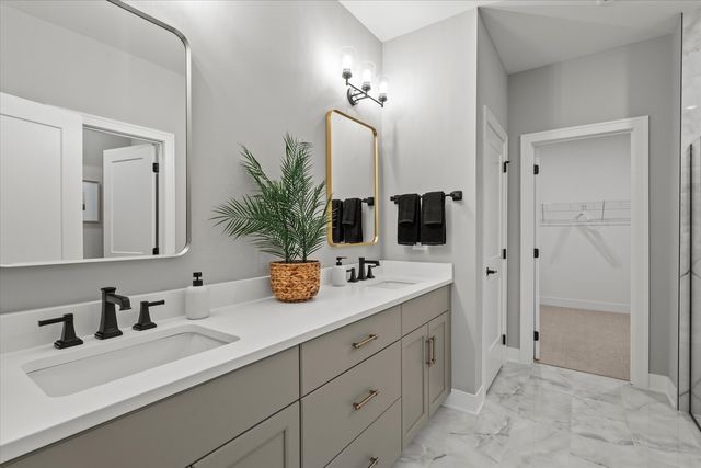 16580 Kayla Drive, Lemont, IL 60439