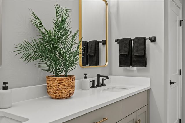 16580 Kayla Drive, Lemont, IL 60439