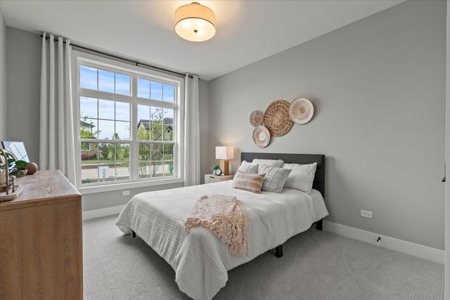 16580 Kayla Drive, Lemont, IL 60439