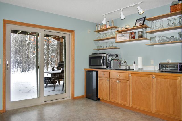 33843 Dancing Bear Drive, Crosslake, MN 56442