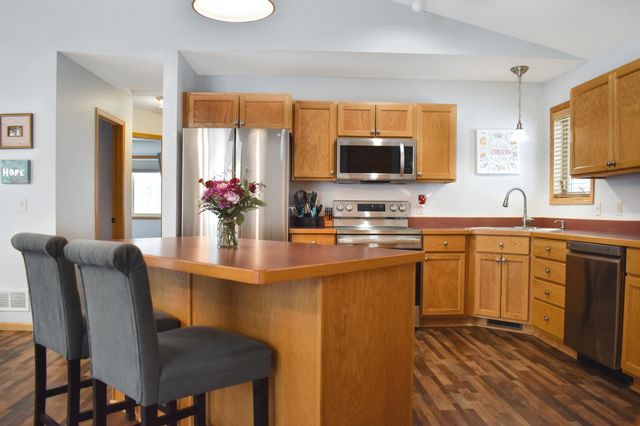 33843 Dancing Bear Drive, Crosslake, MN 56442