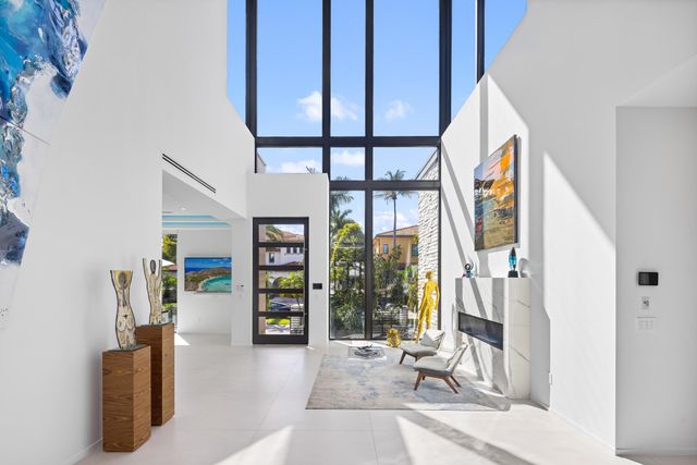 424 Coconut Isle Drive, Fort Lauderdale, FL 33301