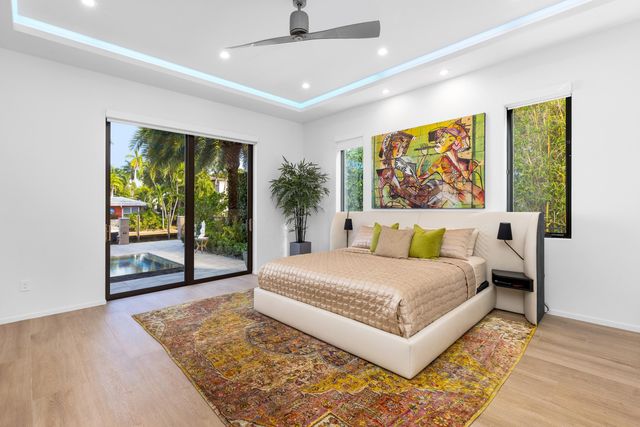 424 Coconut Isle Drive, Fort Lauderdale, FL 33301