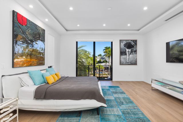 424 Coconut Isle Drive, Fort Lauderdale, FL 33301