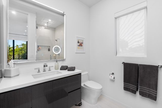 424 Coconut Isle Drive, Fort Lauderdale, FL 33301