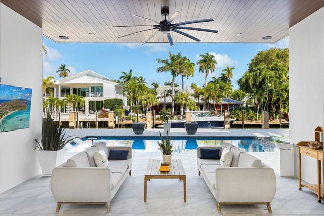 424 Coconut Isle Drive, Fort Lauderdale, FL 33301