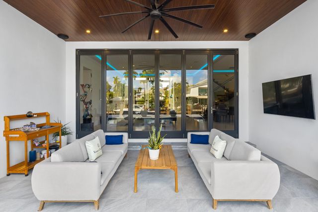 424 Coconut Isle Drive, Fort Lauderdale, FL 33301