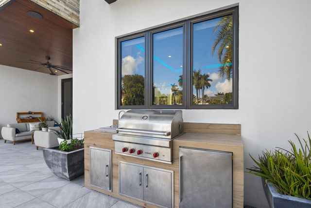 424 Coconut Isle Drive, Fort Lauderdale, FL 33301