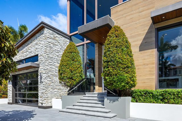 424 Coconut Isle Drive, Fort Lauderdale, FL 33301