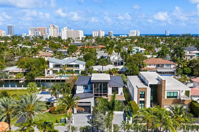 424 Coconut Isle Drive, Fort Lauderdale, FL 33301