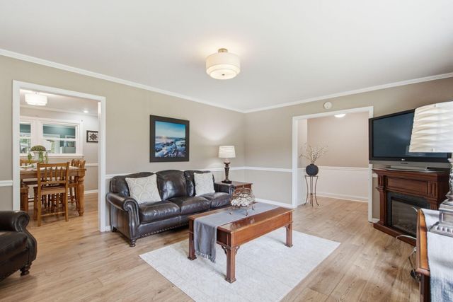 130 Gaybourne Way, Versailles, KY 40383