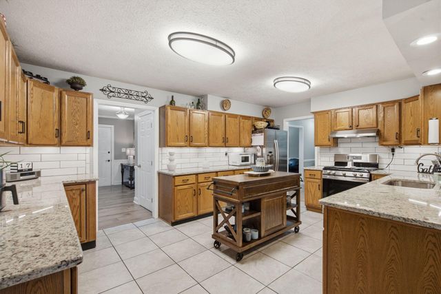 130 Gaybourne Way, Versailles, KY 40383