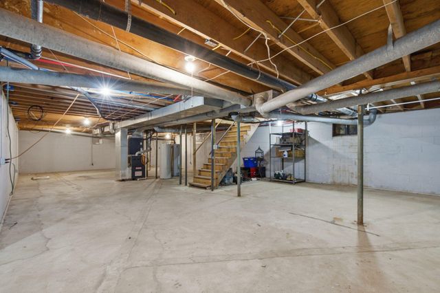 130 Gaybourne Way, Versailles, KY 40383