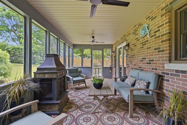 130 Gaybourne Way, Versailles, KY 40383