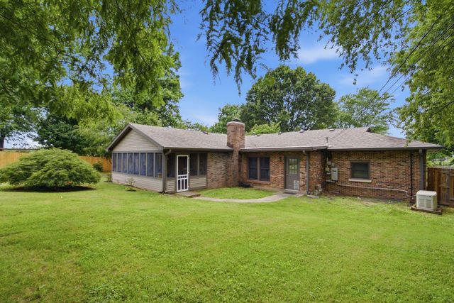 130 Gaybourne Way, Versailles, KY 40383
