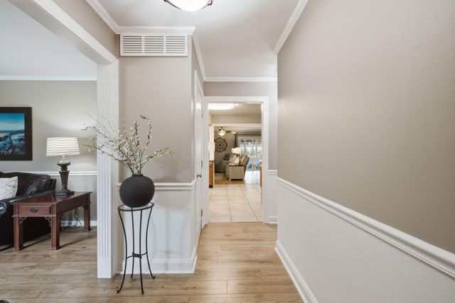 130 Gaybourne Way, Versailles, KY 40383