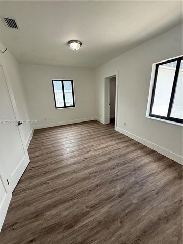 1014 W 66th Street, Hialeah, FL 33012