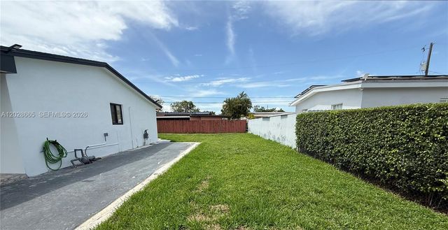 1014 W 66th Street, Hialeah, FL 33012