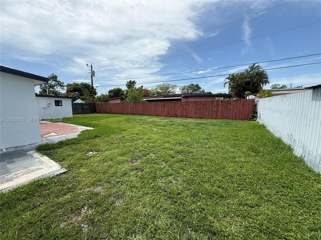 1014 W 66th Street, Hialeah, FL 33012
