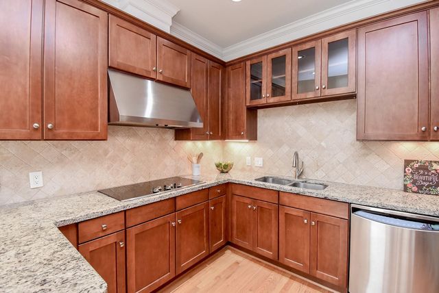 2211 Briarglen Drive 705, Houston, TX 77027