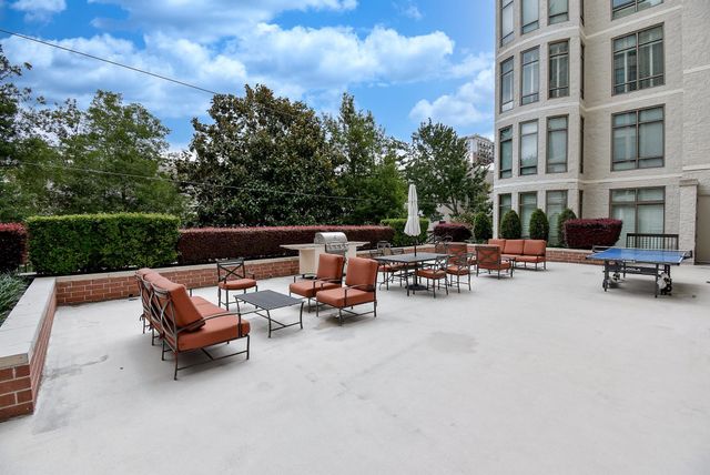 2211 Briarglen Drive 705, Houston, TX 77027