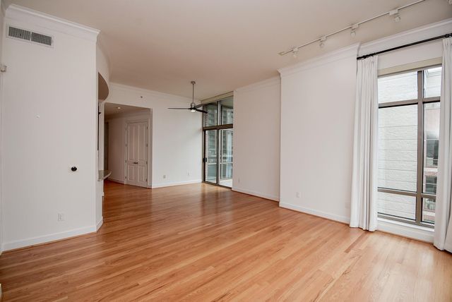 2211 Briarglen Drive 705, Houston, TX 77027